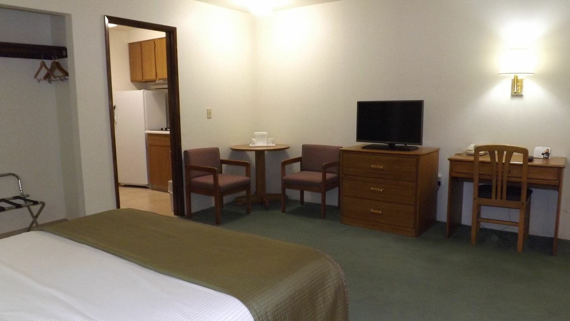 Howard Johnson By Wyndham Roseburg Exterior photo